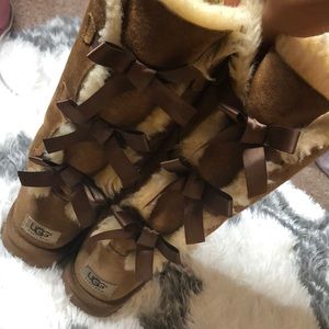 3 Bailey bow Uggs